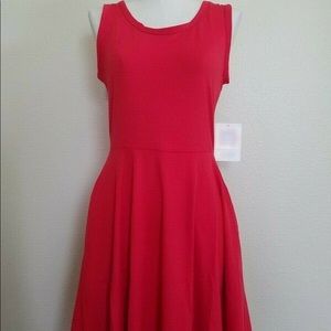 Large LuLaRoe true red Nicki dress